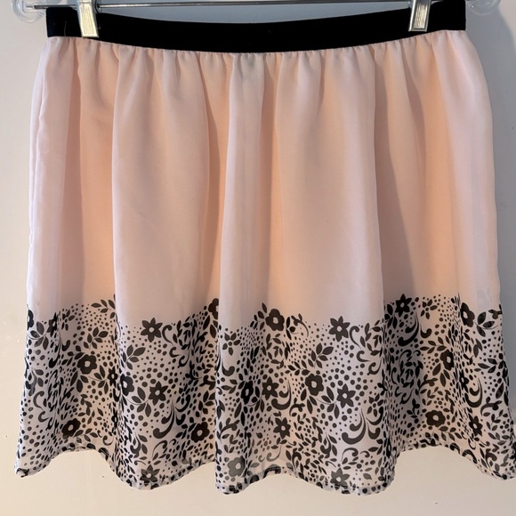 GAP flowy spring skirt - Picture 1 of 3